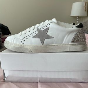 Steve Madden Rubie star sneaker white embellished leather shoe distressed